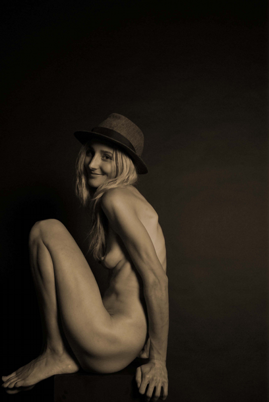 Art Nude, Erotic & Glamour Photography